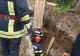 Două persoane, prinse sub un mal de pământ surpat, în Vâlcea! Un bărbat a MURIT, iar altul este la spital