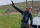 Căutat de poliție, după ce s-a filmat trăgând cu pistolul: "E doar pentru dușmani"