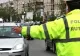 Un bărbat a lovit intenţionat cu maşina doi polițiști. Un agent fost luat din plin pe capotă, celălalt - călcat cu roata pe picior