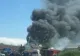 VIDEO Incendiu de proporții la un depozit de deșeuri din Bocșa
