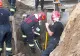Incident grav, în Vaslui. Bărbat prins sub un maldăr de pământ, transportat la spital