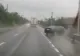 VIDEO | A scăpat cu viață după tentative sinucigașe de depășire a unui TIR pe ploaie torențială