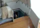 Soţia a găsit o trapă secretă în dormitor. A coborât şi a văzut ce ascundea soţul. Imediat a cerut DIVORŢUL