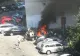 VIDEO - O mașină a explodat în Râmnicu Vâlcea - Trei victime - Un bărbat a fost aruncat câțiva metri de suflul deflagrației