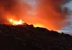 Groapa de gunoi din Arad, în FLĂCĂRI! PERICOL de extindere din cauza vântului - Degajări mari de FUM