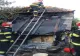 O bătrână a făcut atac de panică, după ce i-a luat casa foc - A privit cu groază cum flăcările i-au cuprins întreaga agoniseală
