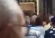 VIDEO Bătaie pe pui congelați la ofertă, clienții tratați pe principiul prinde cine poate 