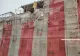 Incidente în lanț de la vijelia din Capitală: O schelă de pe un bloc s-a desprins parțial din cauza vântului
