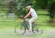 CÂT costă bicicleta cu care a mers Klaus Iohannis la Cotroceni - MESAJUL primit de președinte pentru alegerea sa