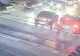 VIDEO - Mașini blocate între bariere, pe șine, în timp ce venea trenul - Imagini terifiante, la un pas de tragedie