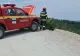 Un motociclist a căzut într-o râpă adâncă de 10 metri, în Alba - A fost scos cu targa-lopată