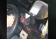 VIDEO – S-au răsturnat cu mașina, însă primul lucru pe care l-au făcut după ce și-au revenit a fost să filmeze asta. Polițiștii s-au crucit când i-au găsit
