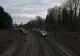 Mașină suspendată pe șinele de tren. Traficul feroviar către Brașov este blocat