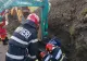 Un bărbat, prins sub un mal de pământ în timp ce lucra la o canalizare, în Maramureș