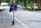 Este oficial! FĂRĂ trotinete pe trotuar, doar pe pista de biciclete. Unde există. Unde nu, pe șosea