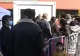 VIDEO | Restricțiile trimit românii la vaccinare. Coadă la imunizare în Piața Obor