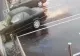 VIDEO Accident bizar, a intrat cu mașina prin vitrina unui supermarket din jud. Hunedoara