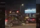 Accident spectaculos la ieșirea din București. Un autoturism a rămas suspendat, după ce o mașină l-a lovit din spate