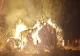 PIROMAN la 70 de ani! Bărbatul a fost reținut de polițiști. Pe cine a vizat incendiul 