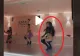 VIDEO – S-a filmat în timp ce dansa la sală – Imaginile au devenit virale – Abia la sfârșit îți dai seama despre ce e vorba