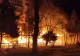 FOTO | Incendiu violent în Onești. Peste 50 de persoane evacuate  