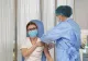Un an de la prima vaccinare în România. Ce face acum asistenta care a fost primul român imunizat