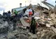 Trei case s-au prăbușit după o explozie - Un bărbat a murit și alte 8 persoane se află sub dărâmături