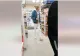 Caz șocant într-un magazin din Dolj. Mai mulți oameni au fost sechestrați în supermarket după ce un individ a pornit un scandal cu angajații
