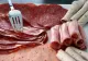 ALERTĂ ALIMENTARĂ! Mezeluri contaminate cu o bacterie extrem de periculoasă RETRASE de urgență din magazine