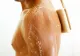 A vrut să facă un duș, dar când a văzut cum arată peria cu care se spăla, a încremenit. ”Imposibil!”