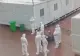 VIDEO | Cea mai dură carantină în China. Oamenii sunt trimişi în lagăre şi înghesuiţi în cutii metalice
