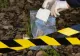 Un copil de 3 ani a strivit un bărbat sub maşină, după ce a eliberat frâna de mână