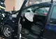 Mașină proiectată într-un bloc, în urma unui accident cumplit. Unul dintre șoferii implicați a fugit