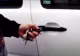 VIDEO | Metoda de FURT din autoturisme care face ravagii. Nimeni nu s-ar fi gândit la asta! Ce unelte folosesc hoții 