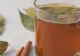 Scapi de kilograme dacă bei ACEASTĂ ceașcă de ceai, de 3 ori pe zi! Rețeta este extrem de simplă și la îndemâna tuturor