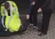 VIDEO Scene șocante la Alba-Iulia, bărbat pus la pământ de polițiști