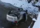 FOTO Accident grav: 4 oameni au ajuns la spital după ce au plonjat cu mașina într-un râu
