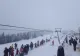 VIDEO | Turiștii au luat cu asalt stațiunile montane, în ciuda condițiilor meteorologice