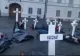 VIDEO - Protest antivaccin pentru susținerea lui Djokovic - Cruci aduse la manifestație