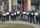 Le-a ajuns "cuțitul la os"! Angajați  ai Complexului Energetic Oltenia, în greva foamei în fața sediului companiei