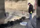 VIDEO | Imagini revoltătoare în Brașov. Asfaltare cu arzătorul pentru pârlit porci
