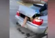Gol pușcă, în portbagaj. Așa a stat un bărbat din SUA timp de trei zile în mașina unei femei. VIDEO
