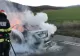 FOTO/VIDEO Mașină în flăcări, PANICĂ pe șosea! Ce s-a întâmplat cu pasagerii