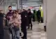 VIDEO Imaginea DISPERĂRII în Rusia. Cozi uriașe la bancomatele, după noile sancțiuni financiare împotriva Moscovei