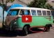 VIDEO – Ce a putut să găsească sub o mașină veche - Și-a dat seama imediat că automobilul a aparținut serviciilor secrete