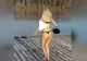 S-a dezbrăcat pe un ger îngrozitor și a vrut să sară în lac pentru a face o baie – A avut o surpriză foarte neplacută