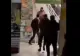 IMAGINILE disperării la Melitopol: ucrainenii iau cu asalt magazinele sparte - Situația se agravează de la oră la oră