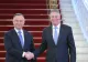 Klaus Iohannis, vizitat de președintele Poloniei în plin RĂZBOI: „E necesară o prezență militară sporită în România”
