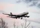 Zeci de zboruri anulate în Marea Britanie, după ce echipajele unor companii de transport aerian au fost confirmate pozitiv cu COVID