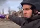 VIDEO Un jurnalist rus a transmis momentul în care armata bombarda locuințe civile